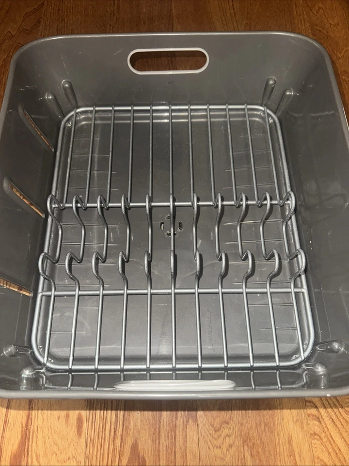 Combo de estante compacto gris Simplehuman sistema de drenaje plástico acero inoxidable Foto 3 de 4