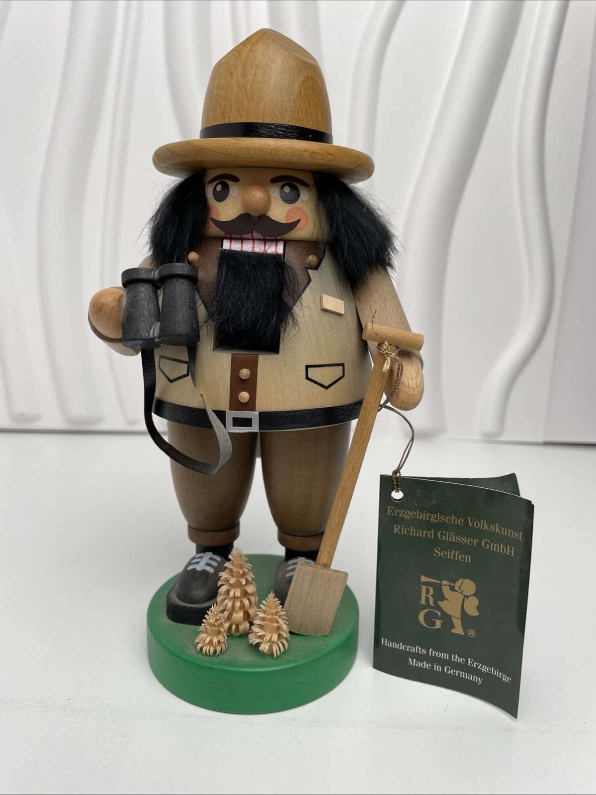 Richard Glasser Nutcracker Forest Ranger Erzgebirgische Volkskunst Germany
Opens in a new window or