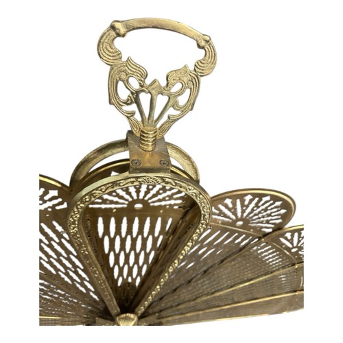 Paravento camino pieghevole vintage ottone pavone gargoyle griffin art deco ornato - Foto 3 di 9