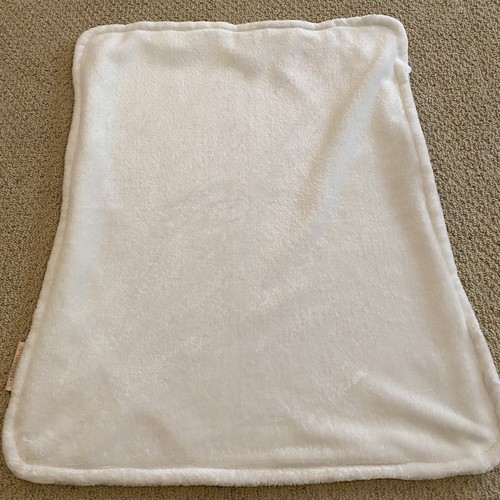 Blankets & Beyond Sleeping Babies Blanket Green Gray White Sherpa Soft Throw - Picture 6 of 8