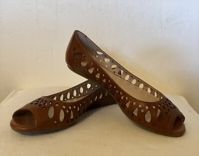 BCBGeneration Abygal Brown Leather Ballet Flats Peep Toe Cut Out Size 7.5 B