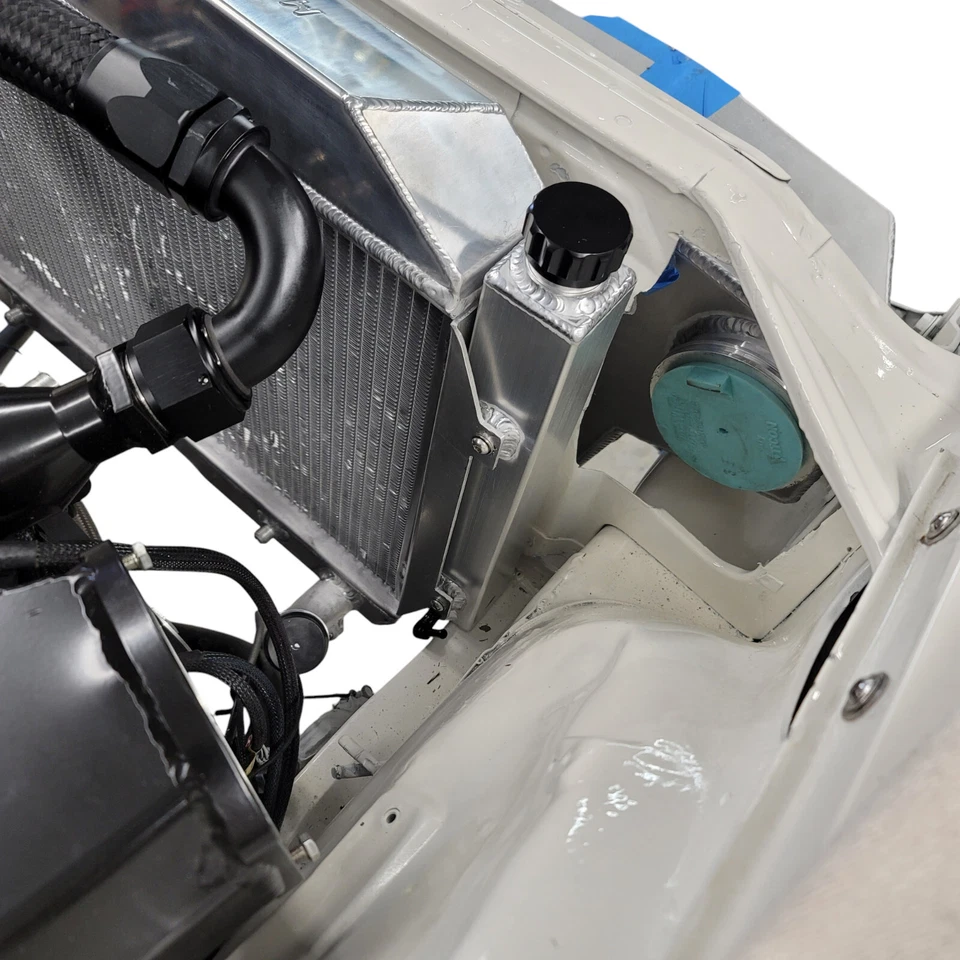 Botella de tanque de recuperación de depósito de desbordamiento SBP para radiador Datsun 240z 260z 280z 3 Foto 4 de 4