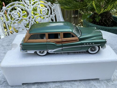 👀RARE Danbury Mint scale model 1953 Buick Roadmaster Estate wagon COLLECTOR BOX - Picture 2 of 13