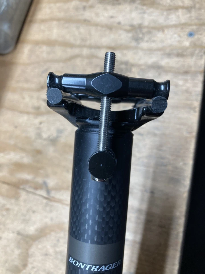 Tija de sillín de carbono Bontrager XXX 31,6 x 350 mm luz de retroceso cero rxl 0 bicicleta de carretera Foto 4 de 4