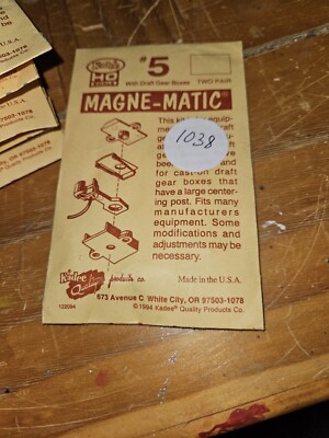 KADEE #5 HO GUAGE MAGNE-MATIC WITH DRAFT GEAR BOXES, NEW