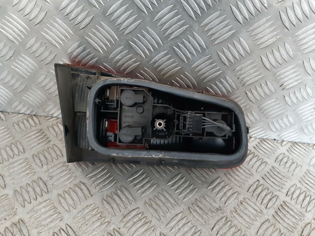 Feu Arrière Droit Coffre/hayon Pour Renault Laguna II (2) 11/2000-03/2005 - Occasion, Très Bon état