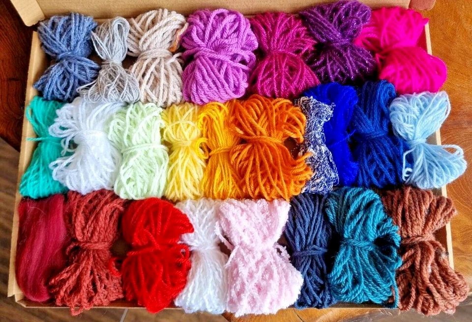 Knitting Bundle /Mixed Yarn Wool Job Lot Crochet Squares Pompom Crafts Toys - Image 4 of 4