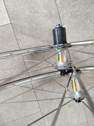 Laufradsatz Mavic Ksyrium Elite Shimano 9/10/11-Fach Clincher silber - Bild 5 von 9