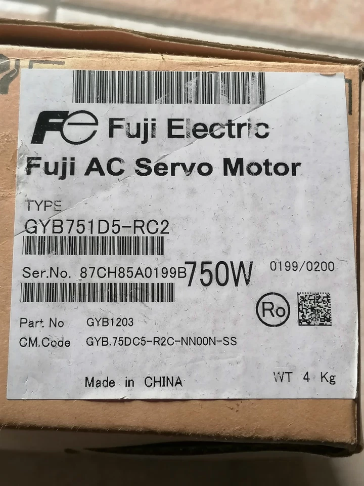 1PC Fuji ELECTRIC GYB751D5-RC2 750W - GYB751D5RC2 SERVO MOTOR New - Immagine 2 di 4