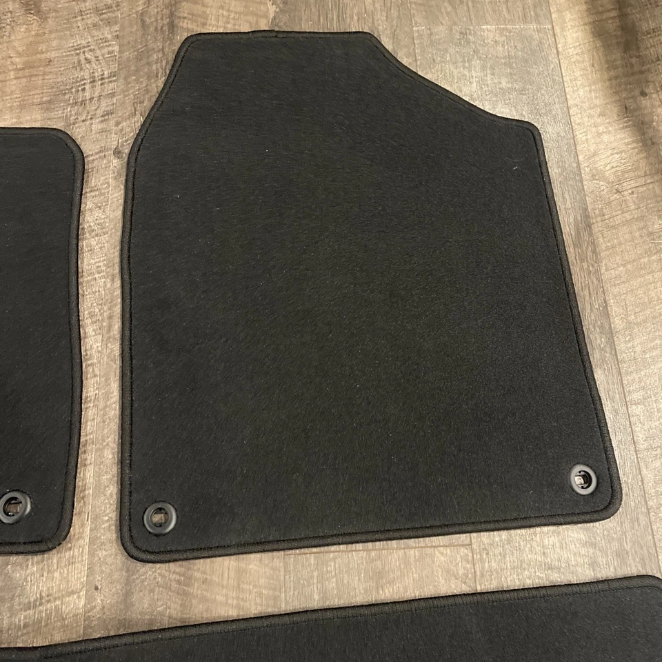 Alfombrillas negras Honda Pilot 2016-2022 OEM nuevas Foto 3 de 4