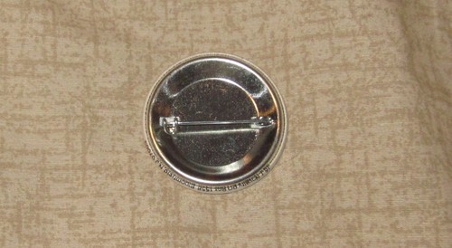 I LOVE DAVID LEE ROTH VAN HALEN NOVELTY MUSIC PINBACK BUTTON (BLACK BUTTON) - Picture 2 of 2