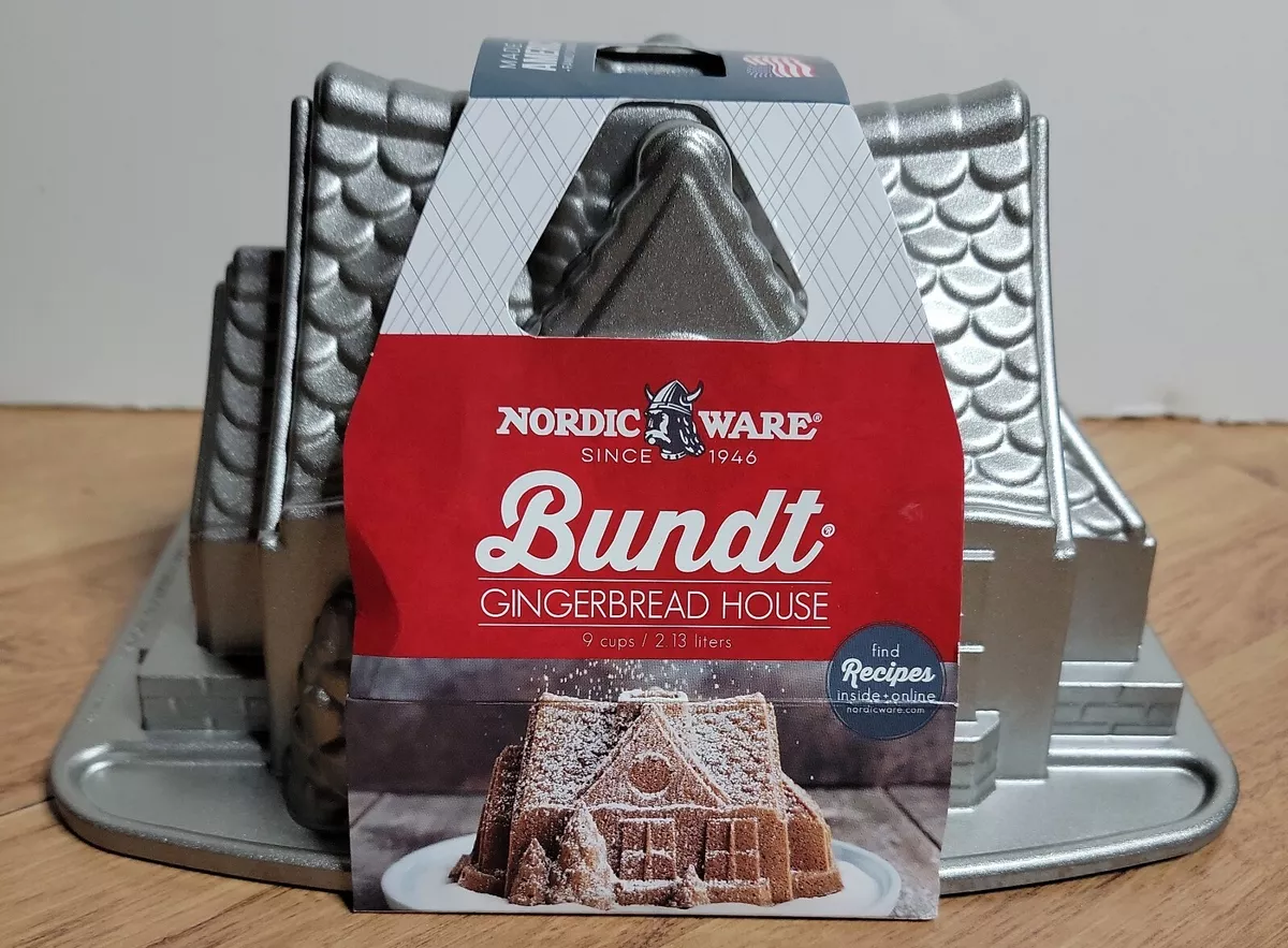 Nordic Ware - Gingerbread House Bundt Pan