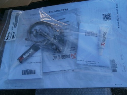 AKRAPOVIC Slip-On Muffler for Kawasaki ZX-10R ZX10R '11-'14 - Picture 2 of 6