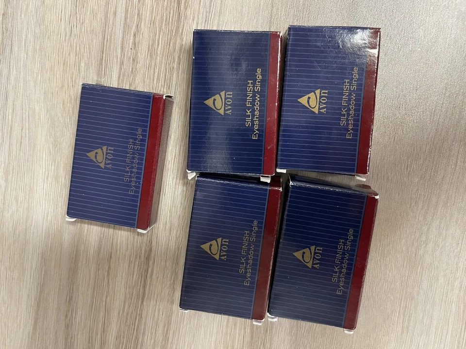 Lot of 5-Vintage Avon 1993 Silk Finish Eyeshadow Singles New old Stock - Image 4 of 4