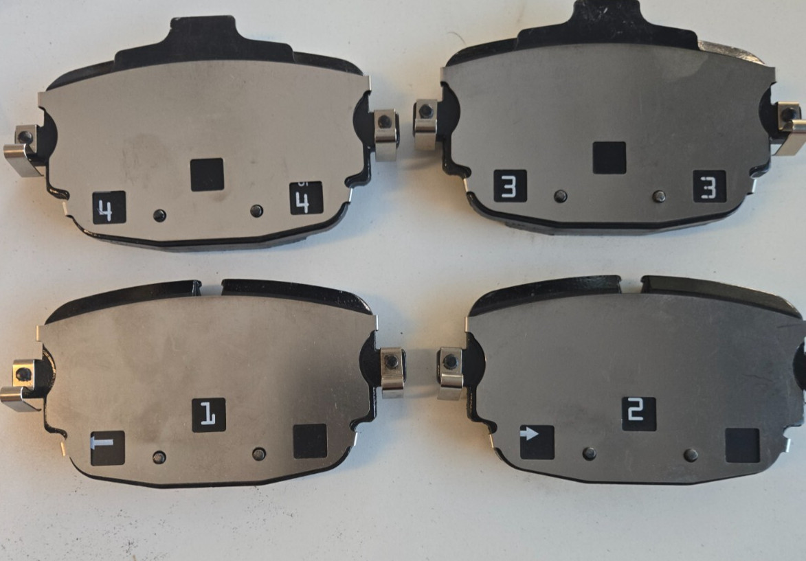 Lamborghini Urus rear brake pads NEW