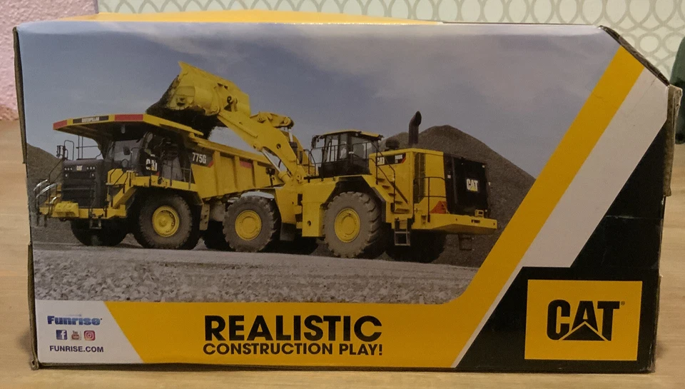 🌍 Cat,Tough Machines,Wheel Loader,Distressed Box ‼️ - Image 2 of 2