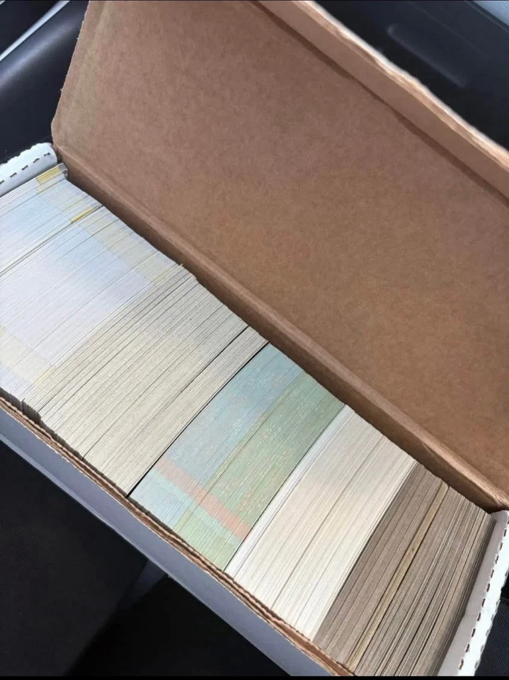 Коробка бейсбольных карточек 1988 Topps без поиска.  Как новое состояние товара, всего 794 карты! - Изображение 2 из 2