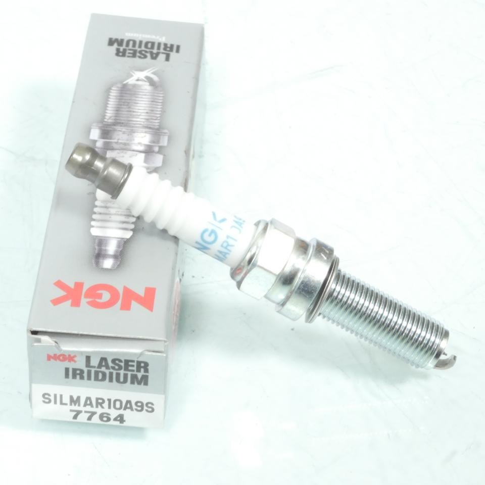 Bougie d'allumage NGK moto SILMAR10A9S 7764 neuve en iridium pour moteur haute performance
