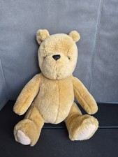 GUND Classic Pooh plush 13" sitting excellent Condition