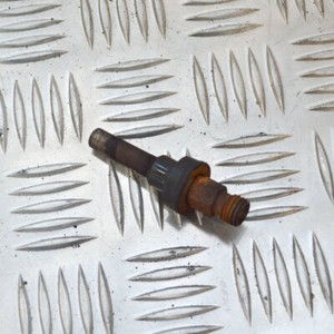 MERCEDES-BENZ SL R107 Einspritzdüse 4.50 Petrol 165kw 1979 2543221