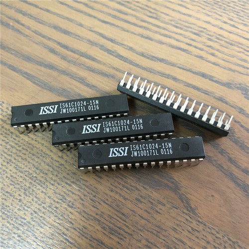 IS61C1024-15N 128K x 8 High-Speed CMOS Static RAM NDIP32 x 1pc - Picture 1 of 2