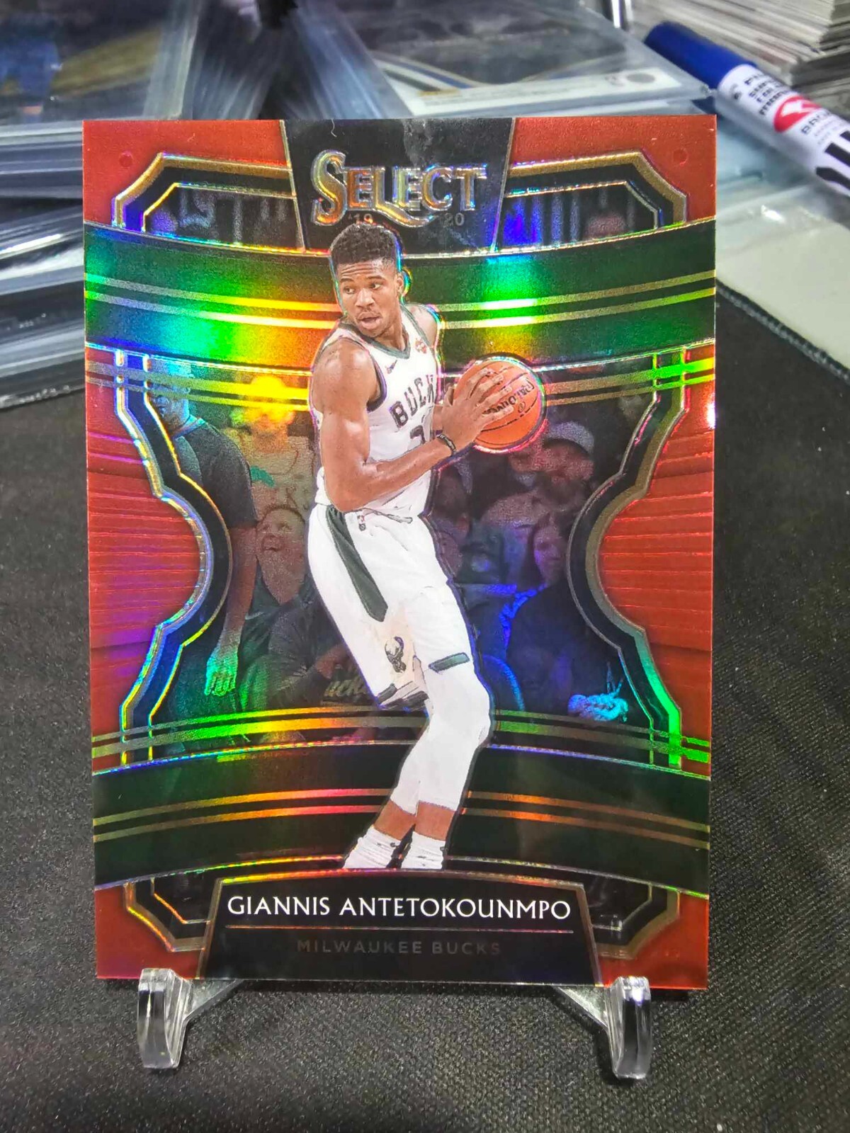 2019-20 Panini Select Giannis Antetokounmpo #22 Red 109/199!