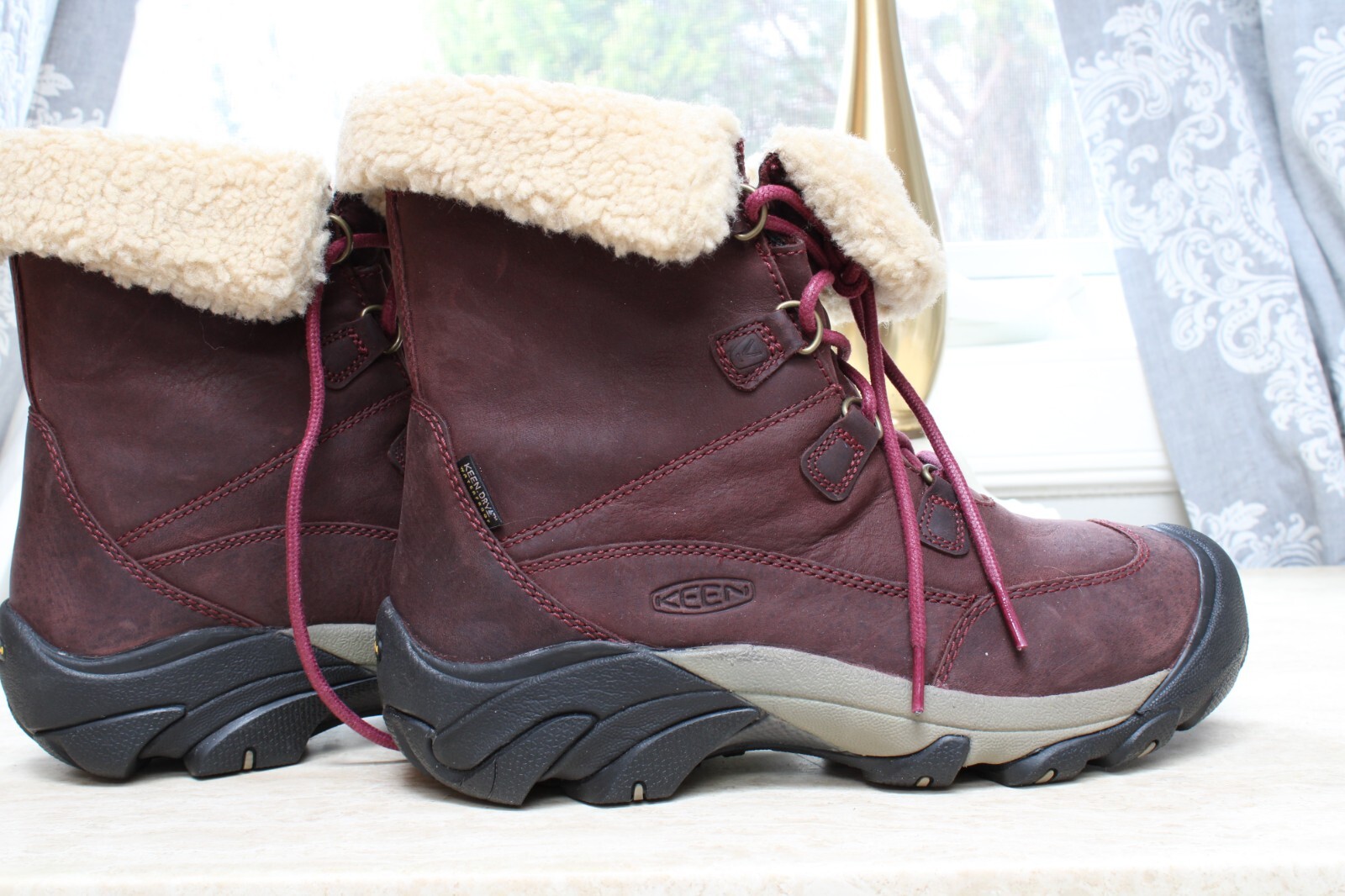 Stivali invernali KEEN in pelle corti Betty brindl bordeaux taglia 8