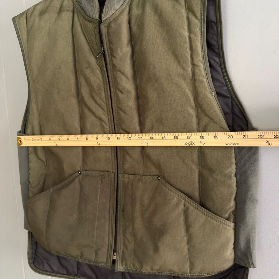Vintage RefrigiWear USA Work Vest Military Army Green Quilted Utility Size Large - Image 3 of 4