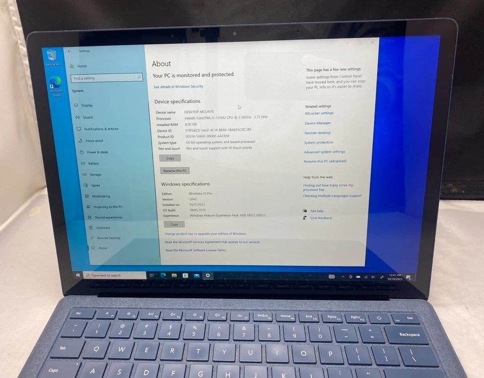 Microsoft Surface Laptop 13.5'' - Intel Core i5 - 8GB - 256GB - Cobalt Cracked - Image 2 of 4
