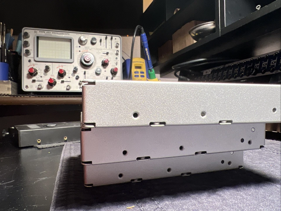 ICY DOCK Enterprise Full Metal 2.5" to 3.5" SATA HDD & SSD Conversion tested - Image 2 of 4