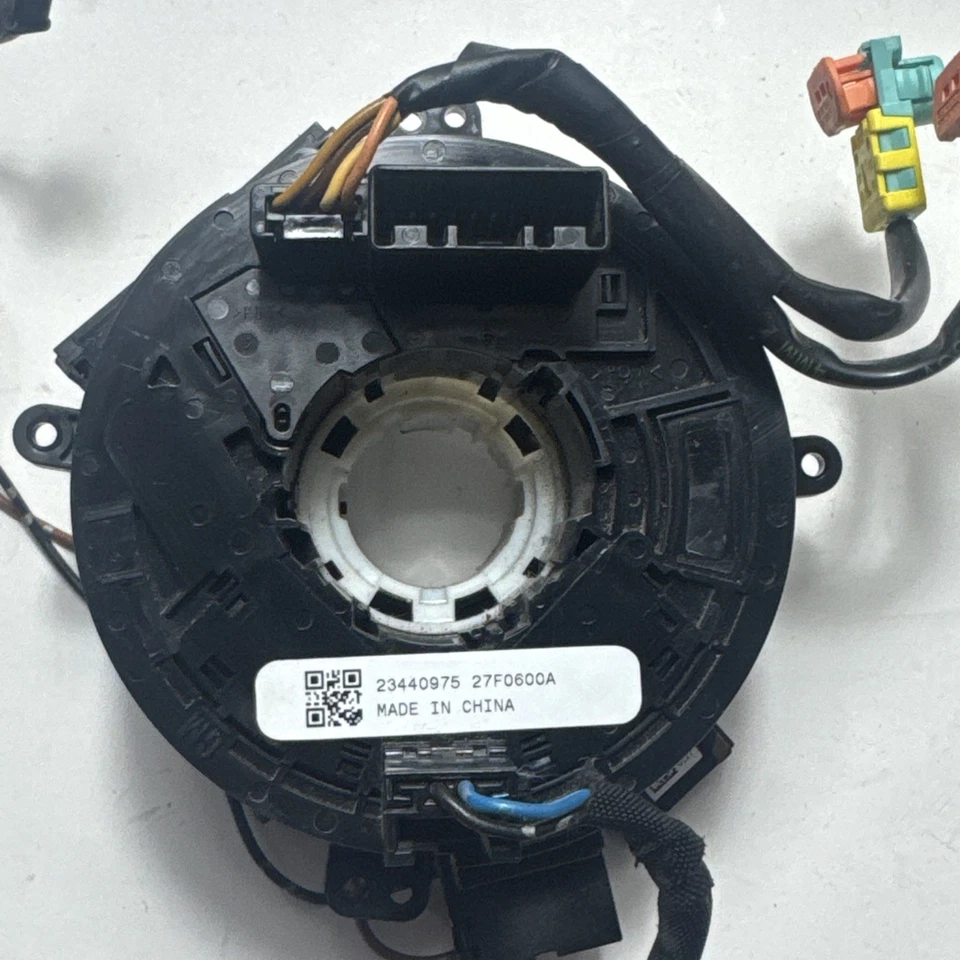 Cadillac SRX 2013-2016 columna de dirección reloj sensor de ángulo de resorte OEM 23440975 Foto 2 de 4