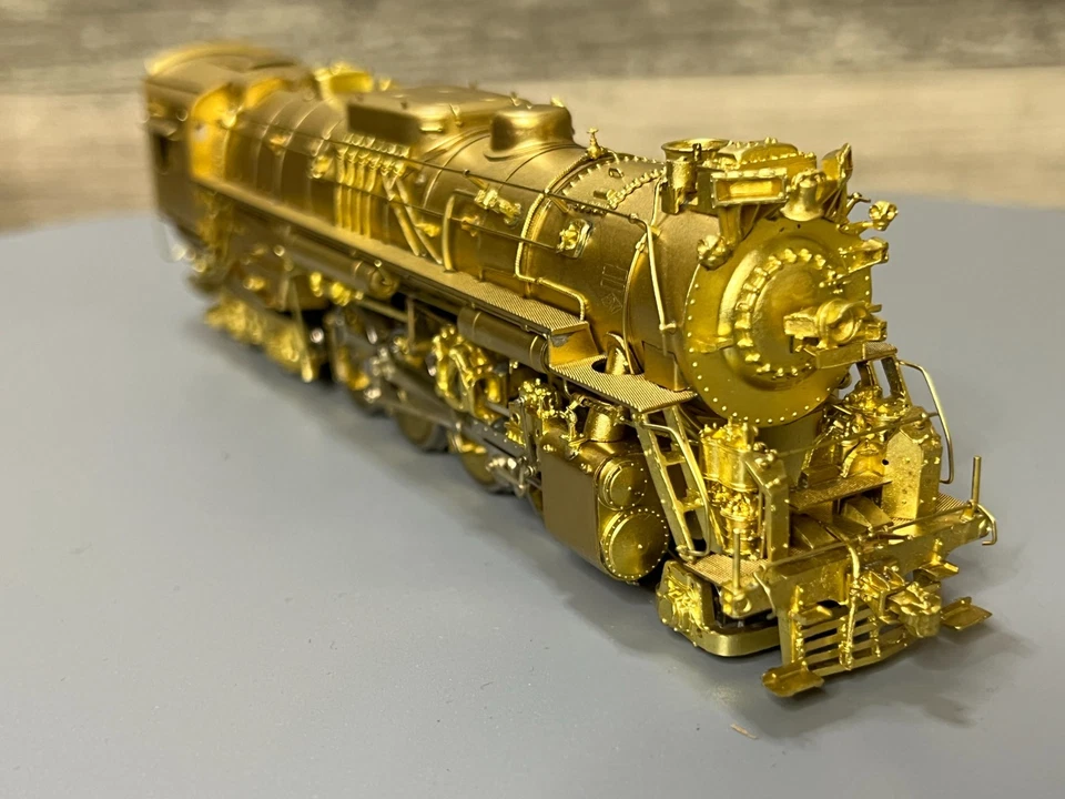 Key Imports HO Gauge Nickel Plate Road S-2/3 Class 2-8-4 Berkshire Locomotive - Image 3 of 4