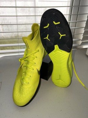 Nike SuperflyX 6 Elite IC Volt Black soccer shoe- no box with smudge size 11.5