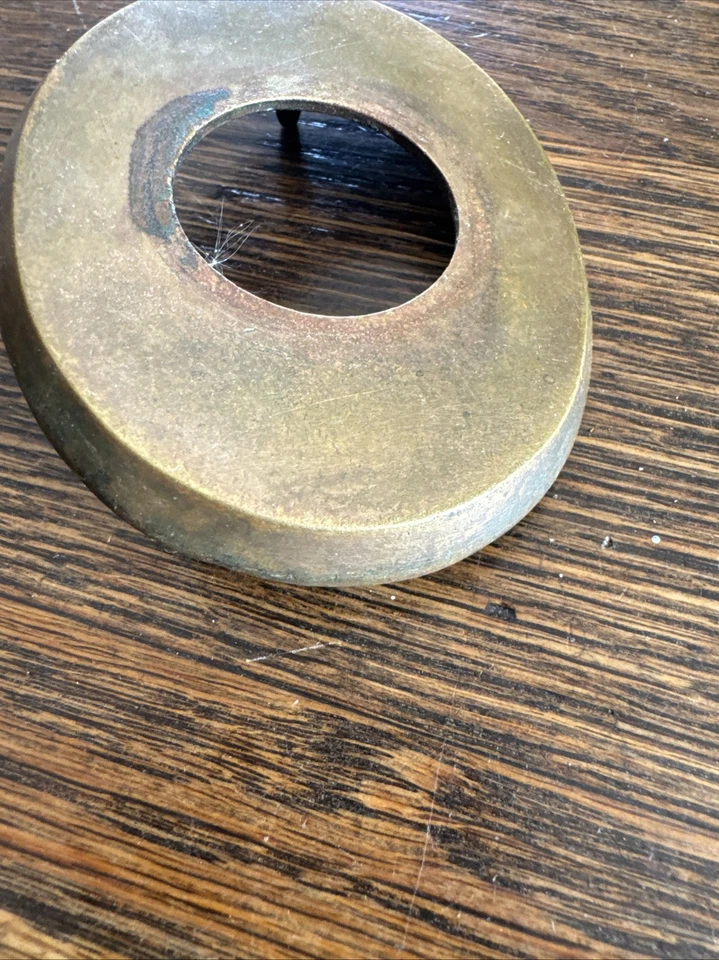 Antique Vintage Brass Dead Bolt Rosette Back Plate 3 1/4" x 2 5/8" - Image 2 of 4