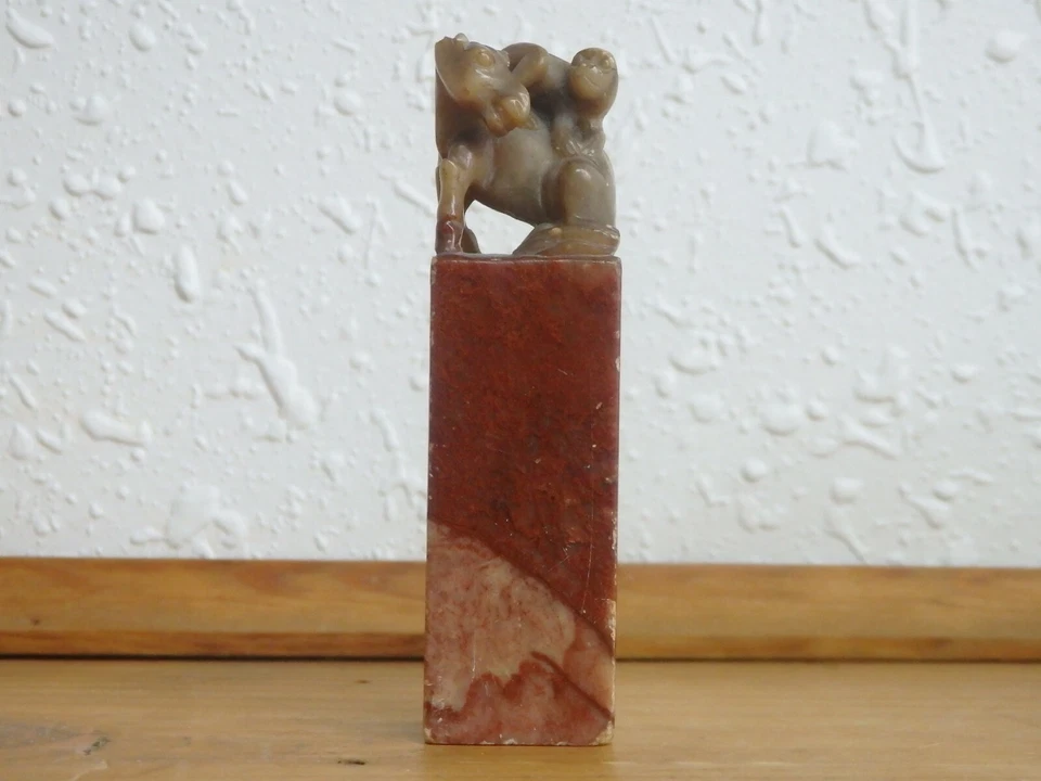 ANTIGUA Jabonera China Qing/Piedra Shoushan Sello Mono Sentado a Caballo Foto 2 de 4