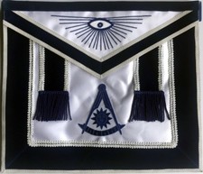 Deluxe Past Master Apron on Satin PM550S 