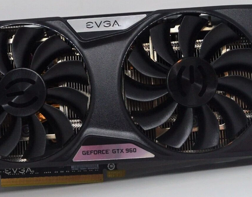 Tarjeta de video EVGA nVIDIA GeForce GTX 960 4 GB | 04G-P4-3967-KR probada Foto 2 de 4