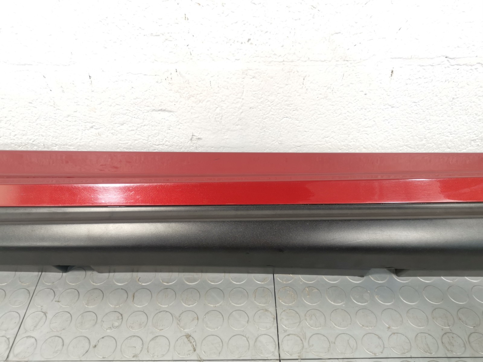 Maserati Ghibli S AWD 3.0 2014 V6 Left Driver Side Skirt Rocker Panel Red OEM