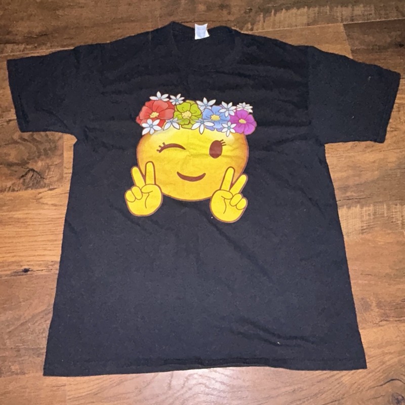 Peace Smile Emoji  Black Short Sleeve Shirt Medium