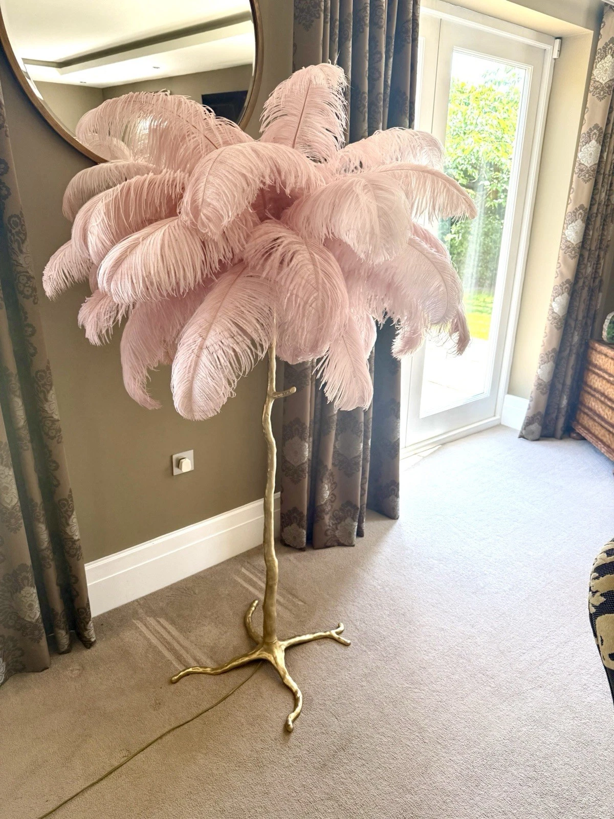 Gallery image 21 for Ostrich Feather Burlesque Floor Lamp With Brass Stand RRP £1,276