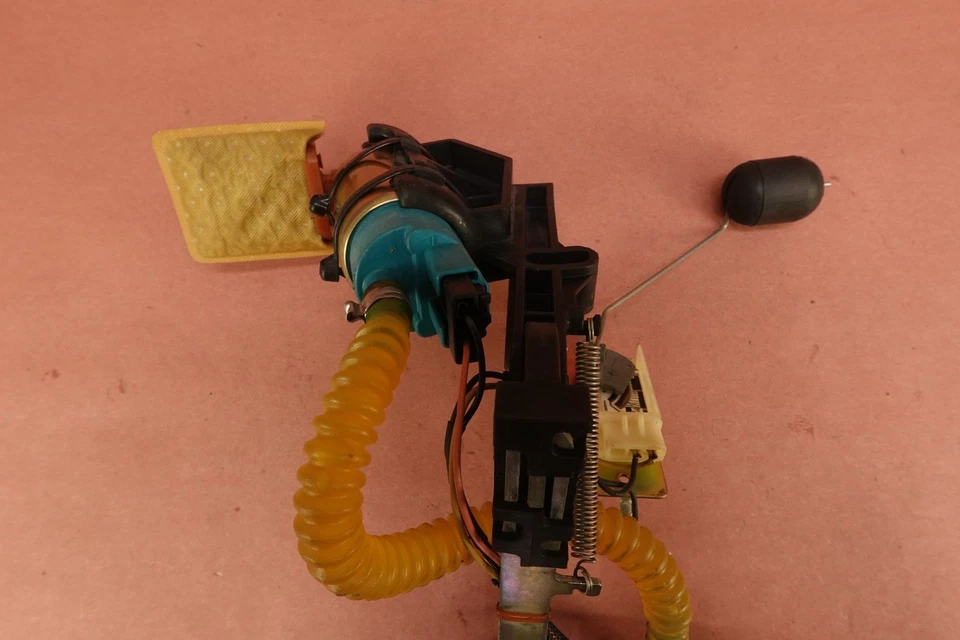 1999-2006 Harley Davidson Road King FLHRI бензиновый топливный насос в сборе - Изображение 3 из 4