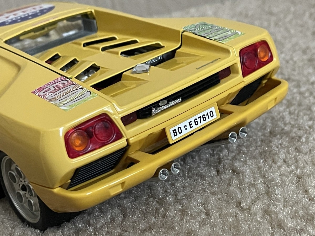 Bburago 1/18 Scale Customized Lamborghini Diablo (1990) Nice