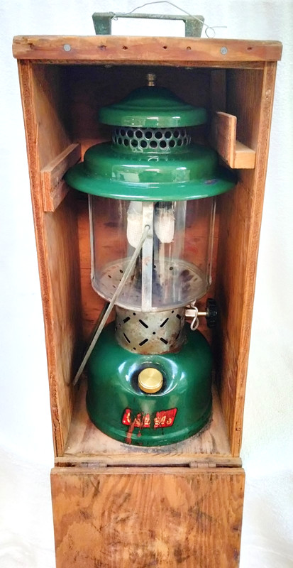 Coleman 220E Double Mantel Lantern Dated 12-61 W/Case!!!
