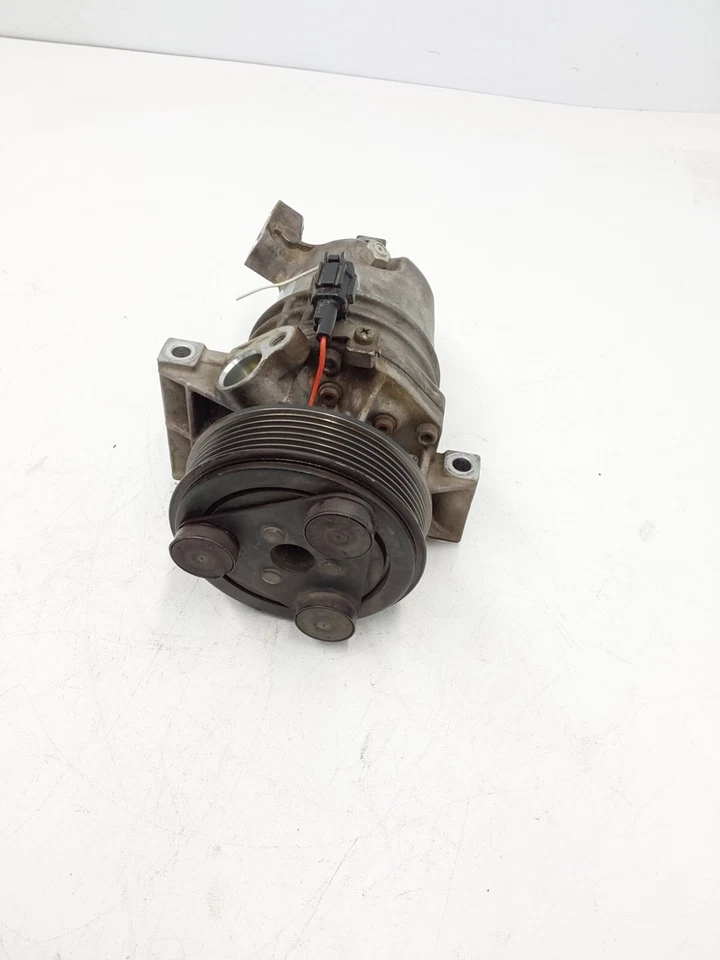 Compressor CA 2010-2012 Nissan Versa fabricante de equipamento original - Imagem 4 de 4