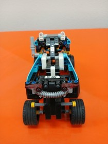 LEGO TECHNIC: Stunt Truck (42059)