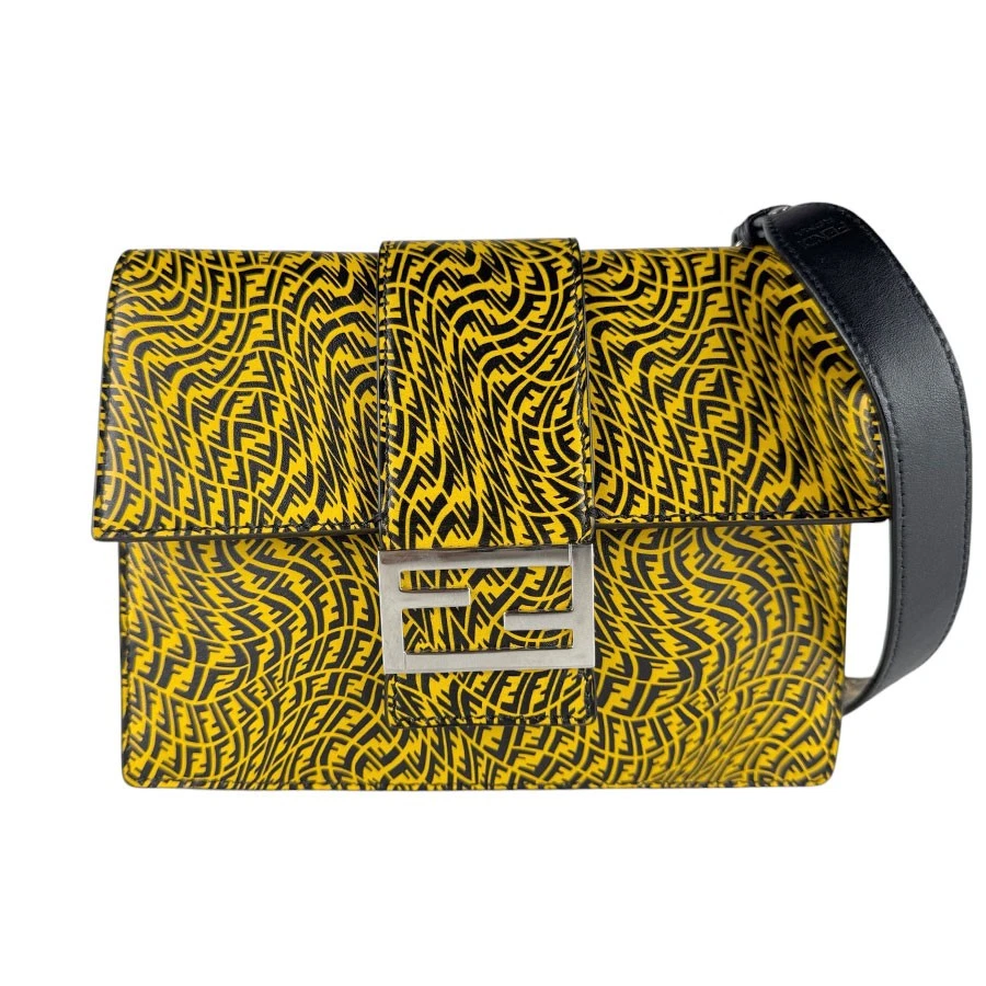 Fendi — Auth FENDI Flat Baguette Shoulder Bag Yellow/Black Leather/Silvertone - z9934