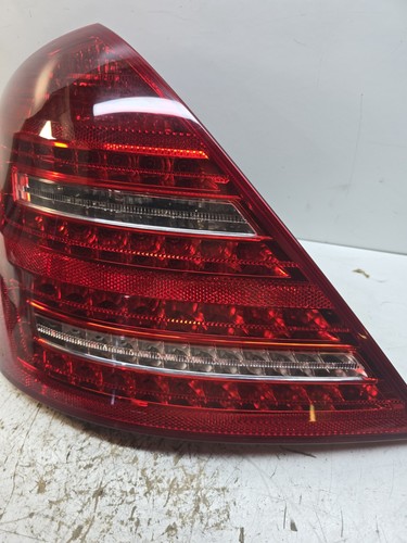 LUZ TRASERA IZQUIERDA ORIGINAL MERCEDES CLASE S W221 FACE 2010-2013 A2218201364 - Imagen 9 de 17