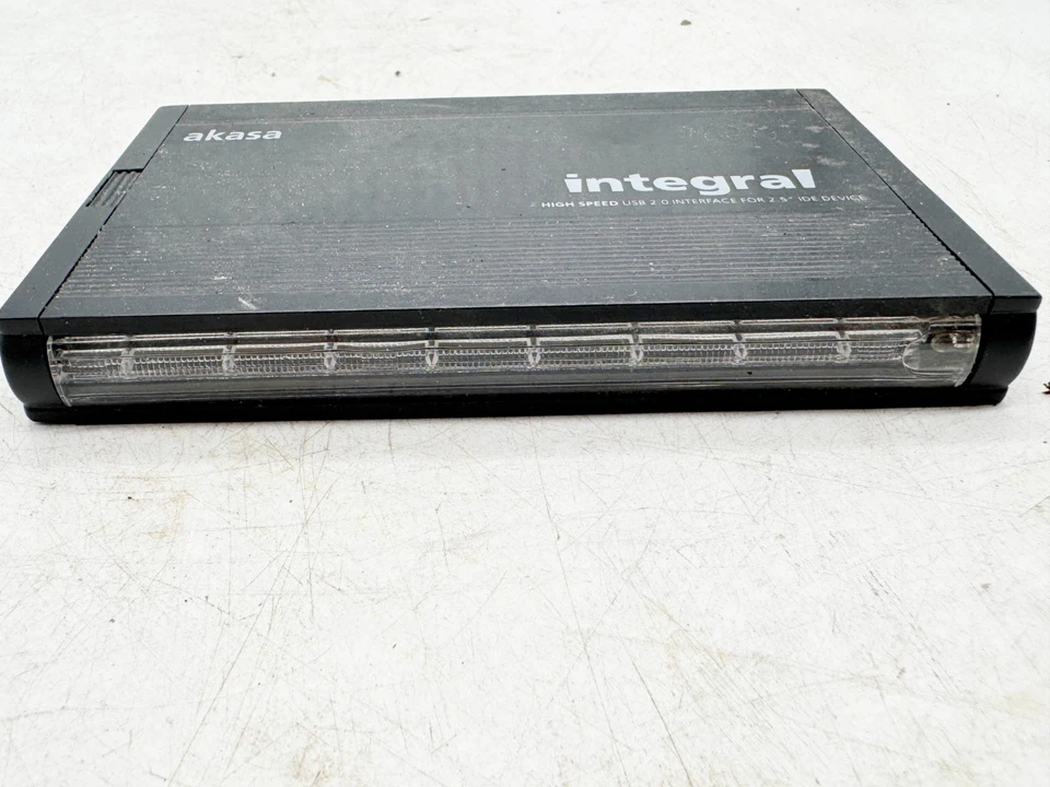 AKASA INTEGRAL USB 2.0 ENCLOSURE FOR 2.5” IDE HARD DRIVE EXTERNAL CASE - Image 4 of 4