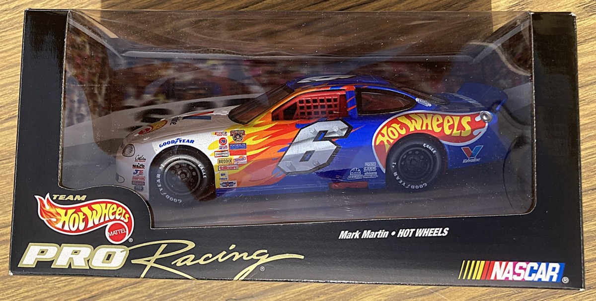 Hot Wheels 1998 Pro Racing Mark Martin #6 NASCAR Valvoline 1 24