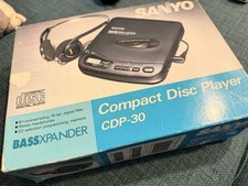 Compact Disk Player Sanyo CDP-30 Compact Disc Player No Headset - Working TESTED